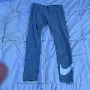 Grey Nike leggings